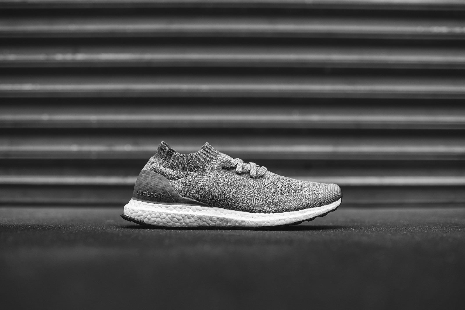 adidas UltraBoost Uncaged - Grey / White