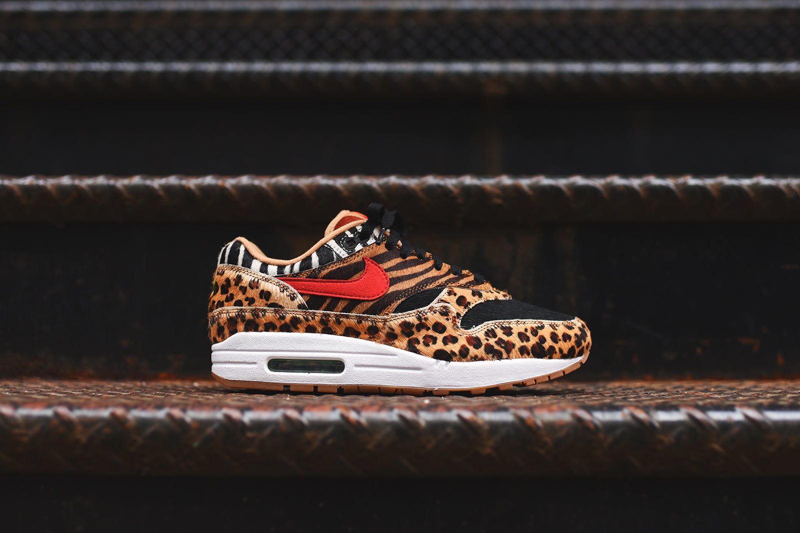 Nike x atmos Air Max 1 DLX - Wheat / Sport Red / Bison
