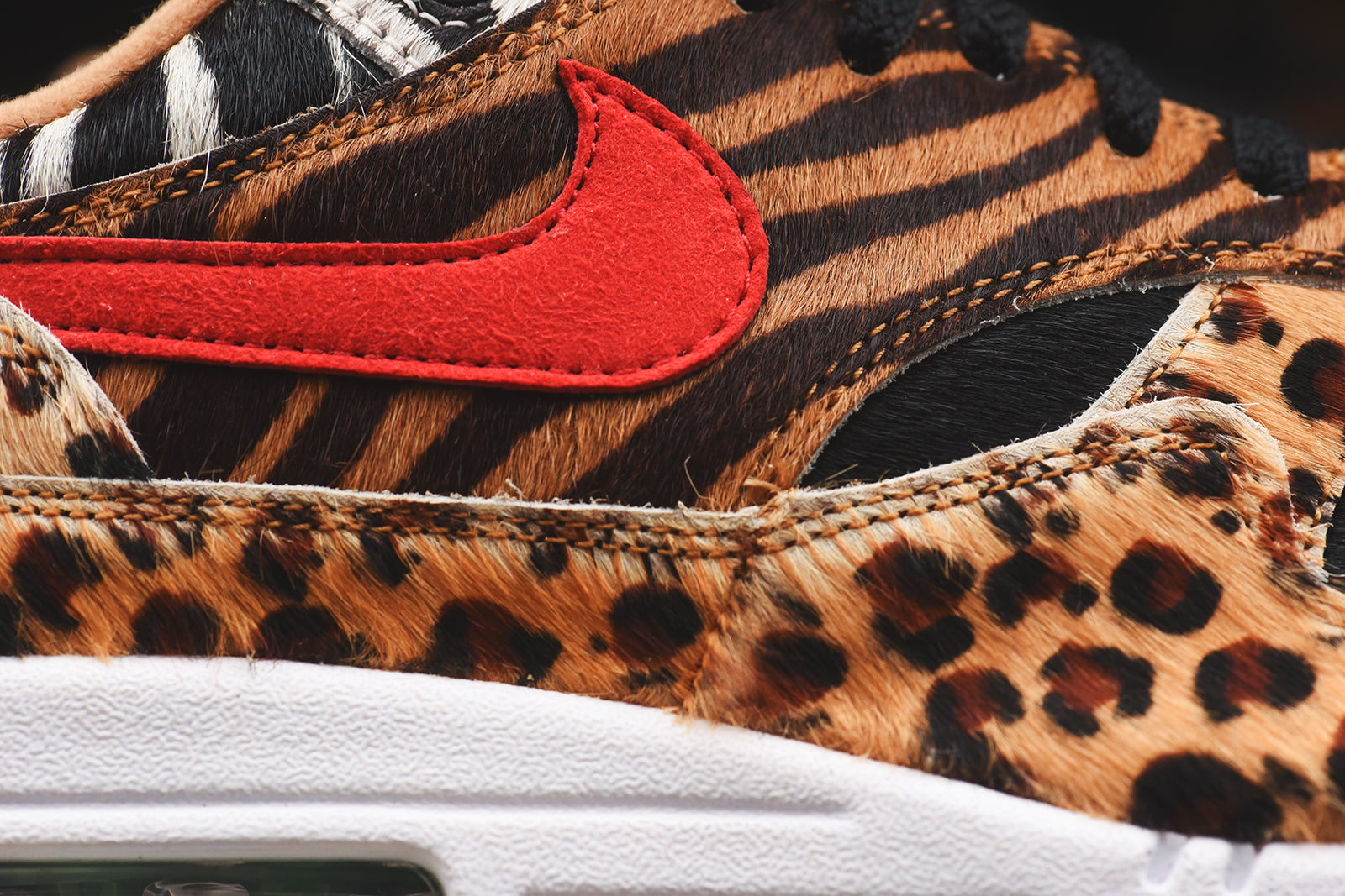 Nike x atmos Air Max 1 DLX - Wheat / Sport Red / Bison