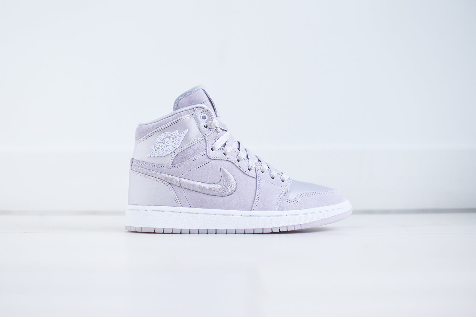 Nike WMNS Air Jordan Retro High SOH Barely Grape White – Kith