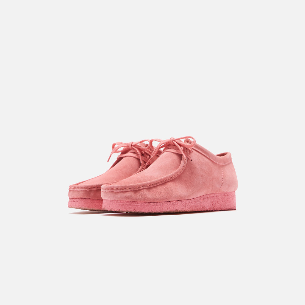 gear Absolut Fødested Clarks Wallabee - New Bright Pink – Kith