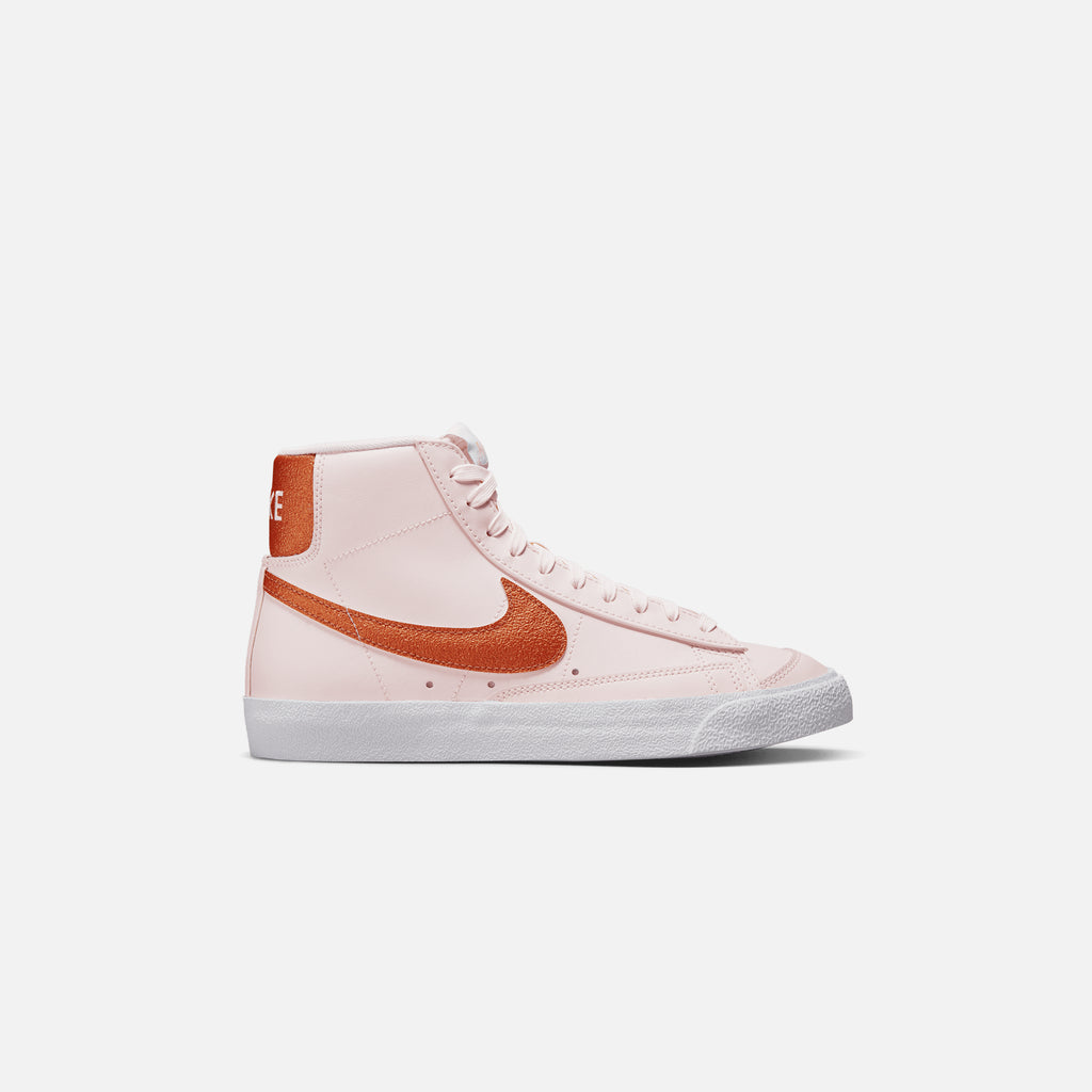 Nike Blazer Mid '77 Vintage Sneakers in Light Pink and Orange