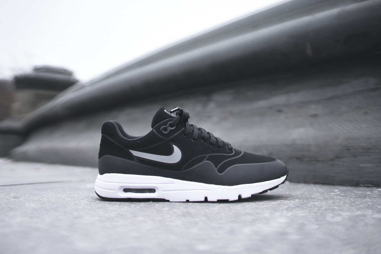 Nike WMNS Air Max 1 Ultra Moire - Black / Metallic Silver