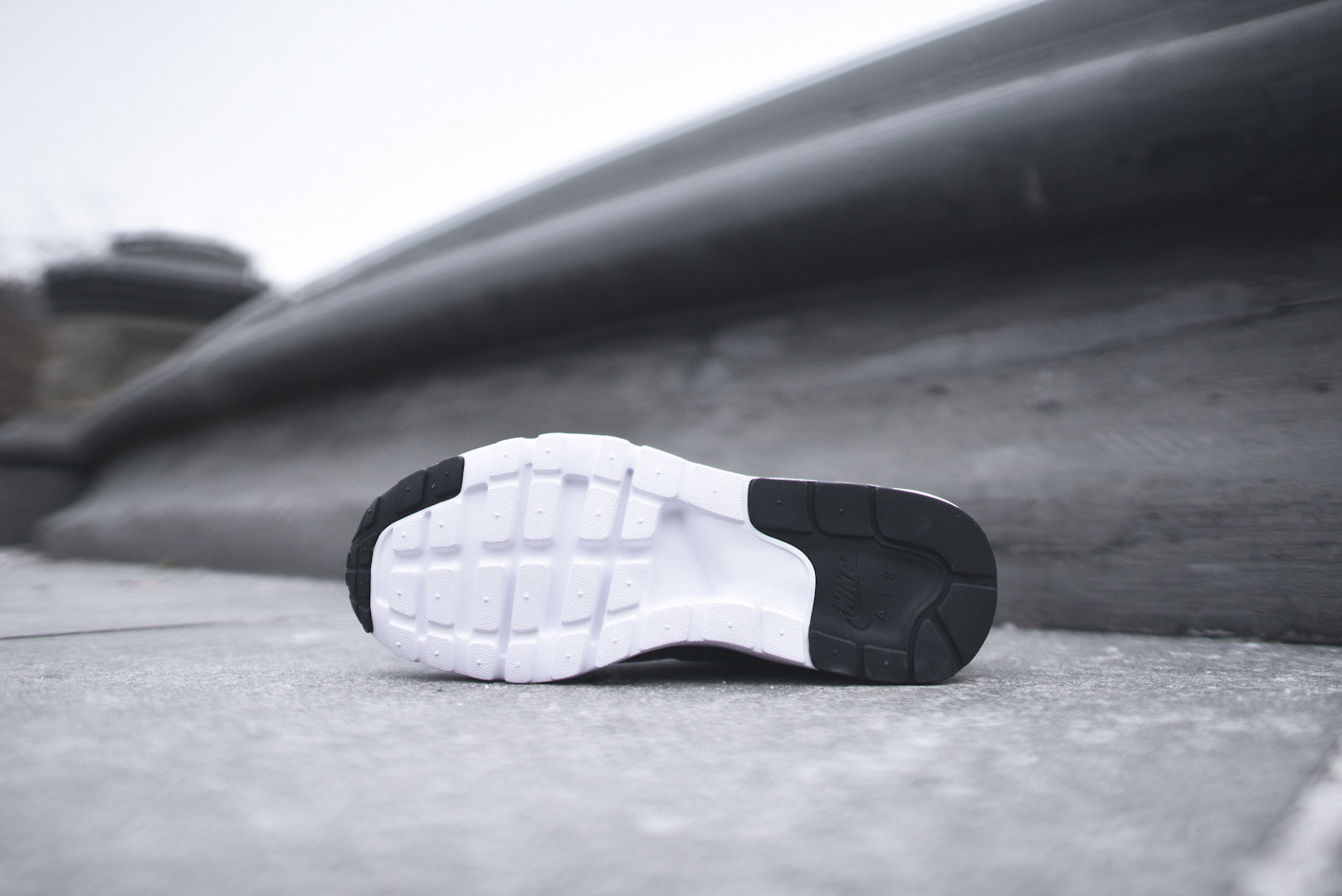 Nike WMNS Air Max 1 Ultra Moire - Black / Metallic Silver