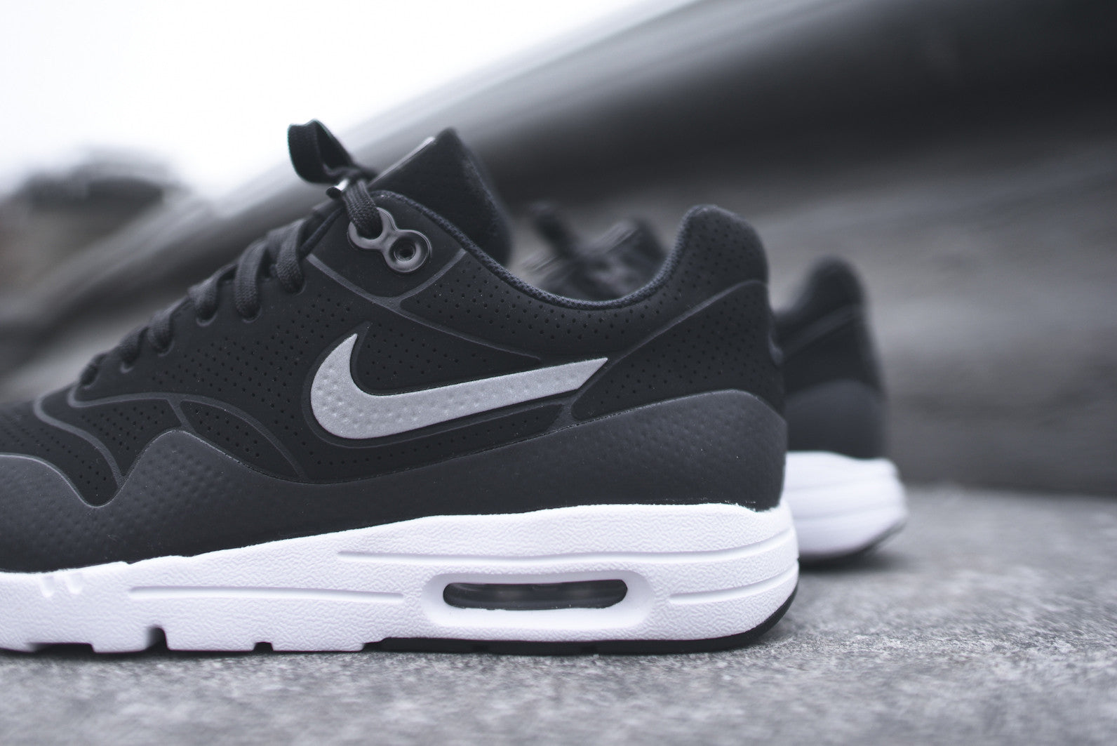 Nike WMNS Air Max 1 Ultra Moire - Black / Metallic Silver