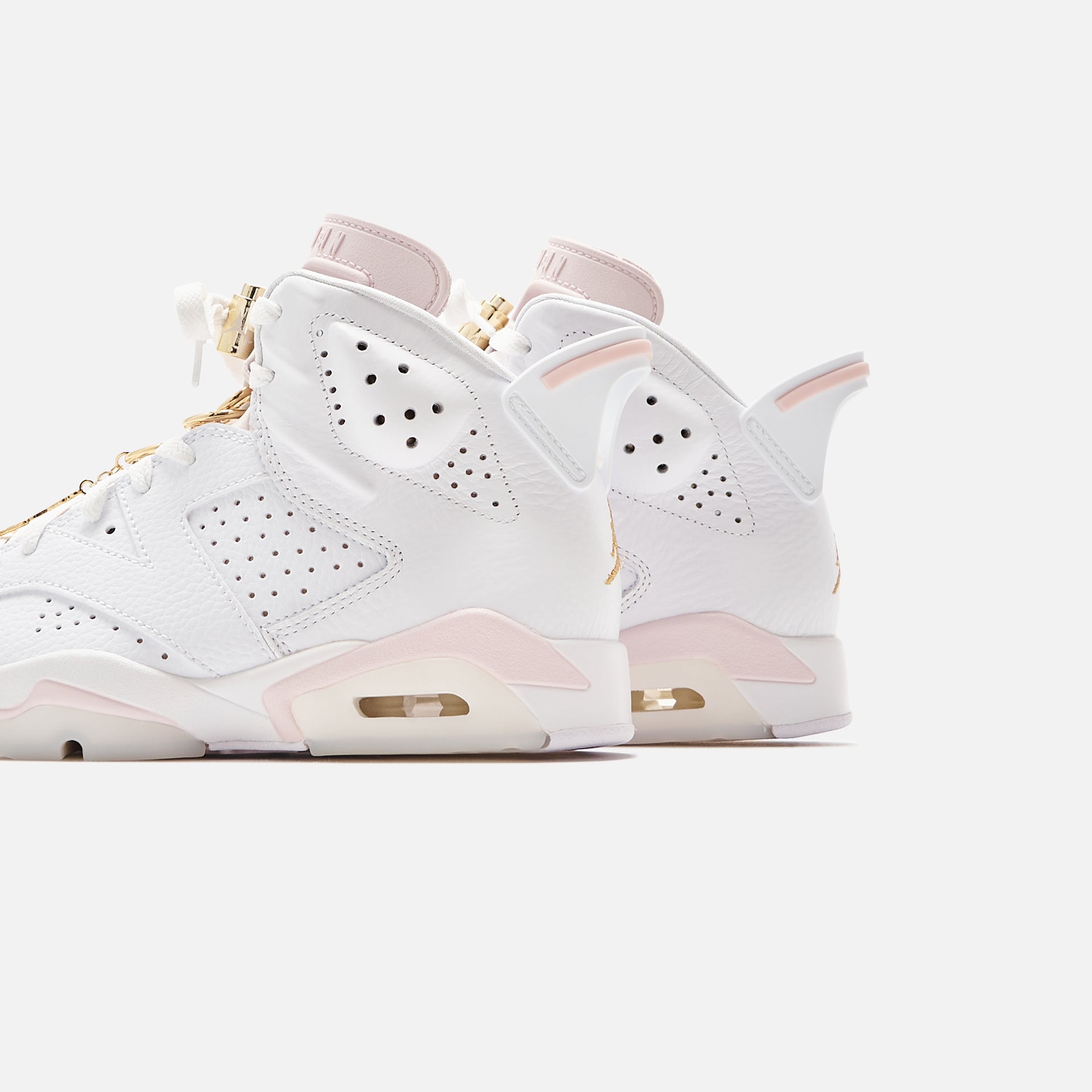 Nike WMNS Air Jordan 6 - Retro White / Metallic Gold / Barely Rose