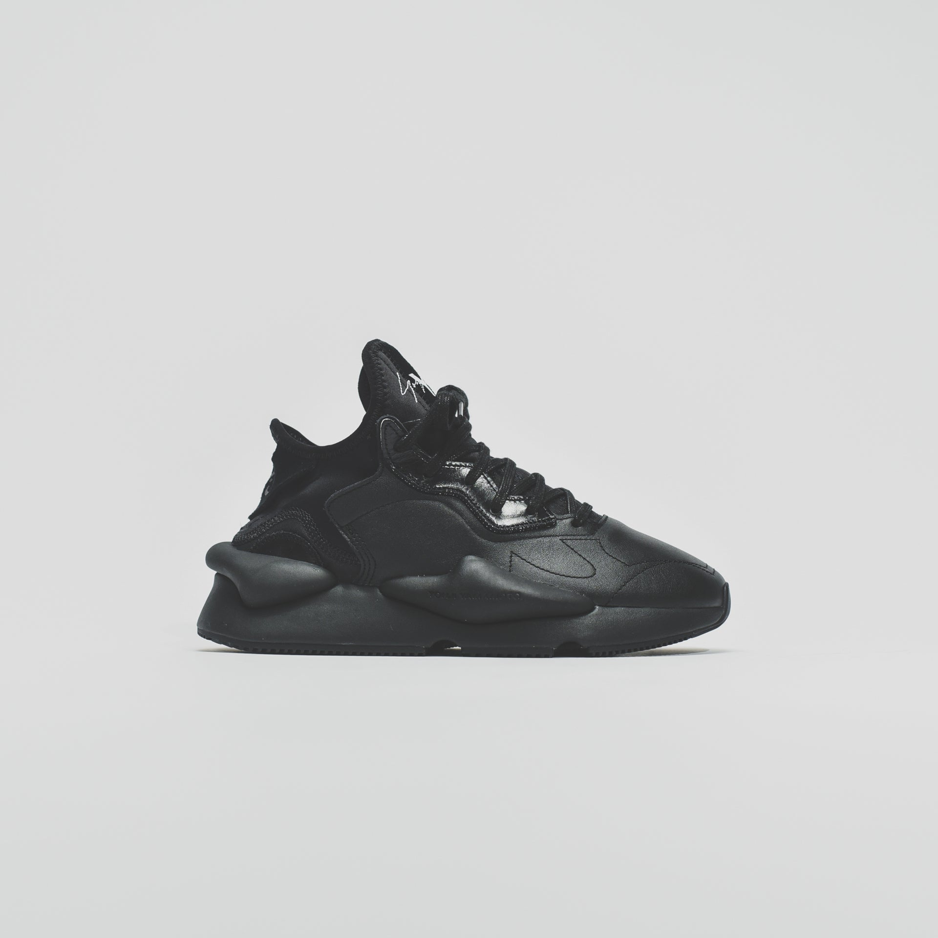 Y-3 Kaiwa - Black / White