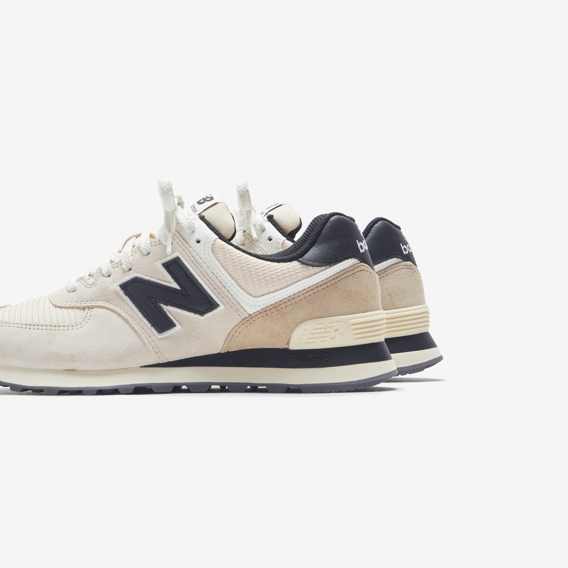 New Balance 574v2 - Macademia Nut / Black