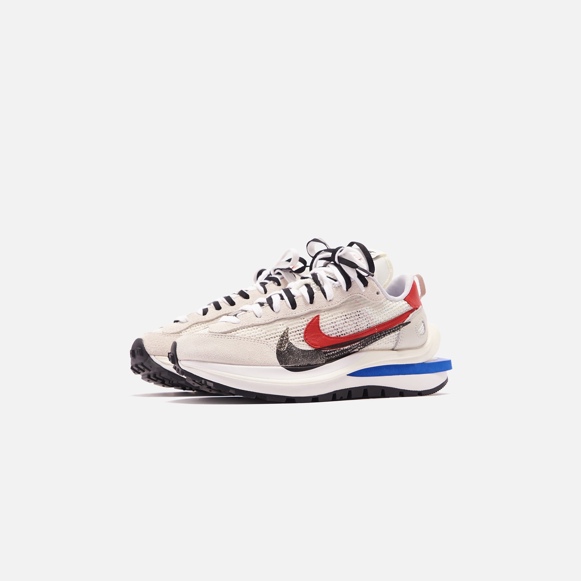 Nike Sacai Vaporwaffle - Sail / Sport Fuchsia / Light Bone / Game Royal