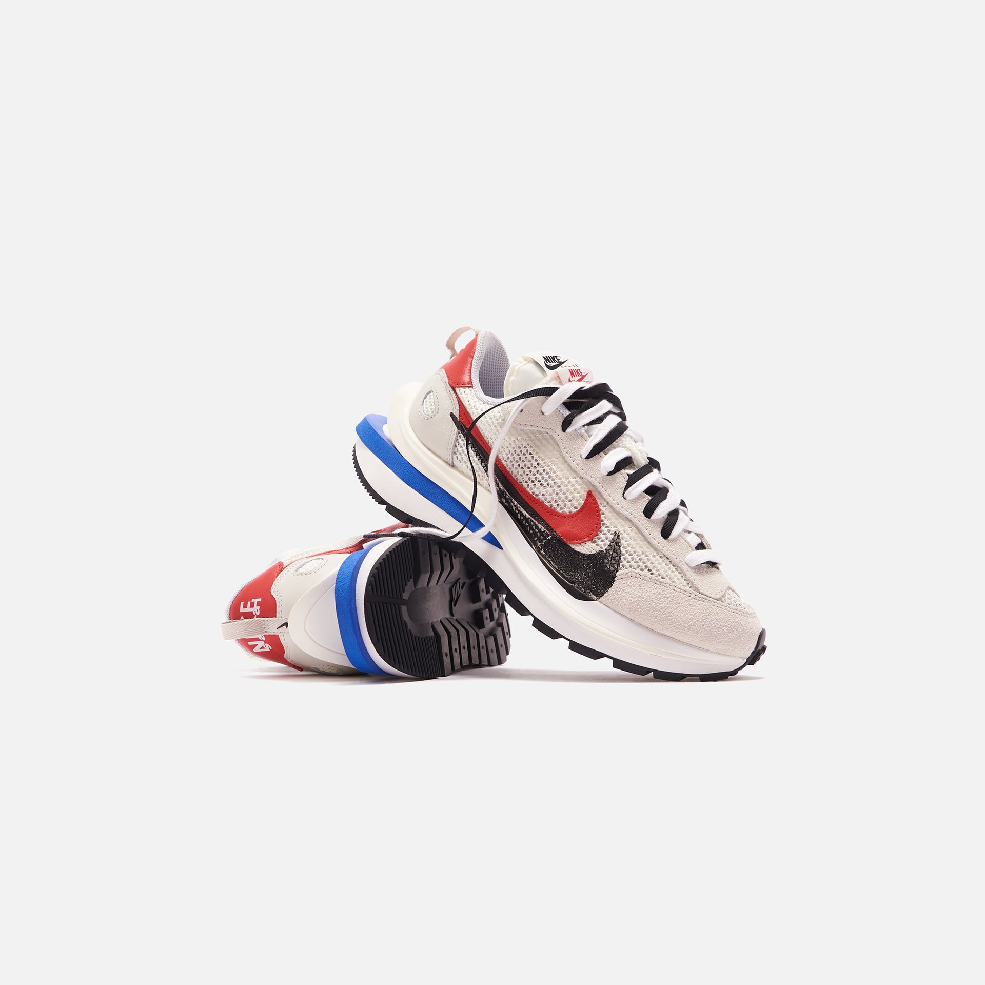 Nike Sacai Vaporwaffle - Sail / Sport Fuchsia / Light Bone / Game Royal