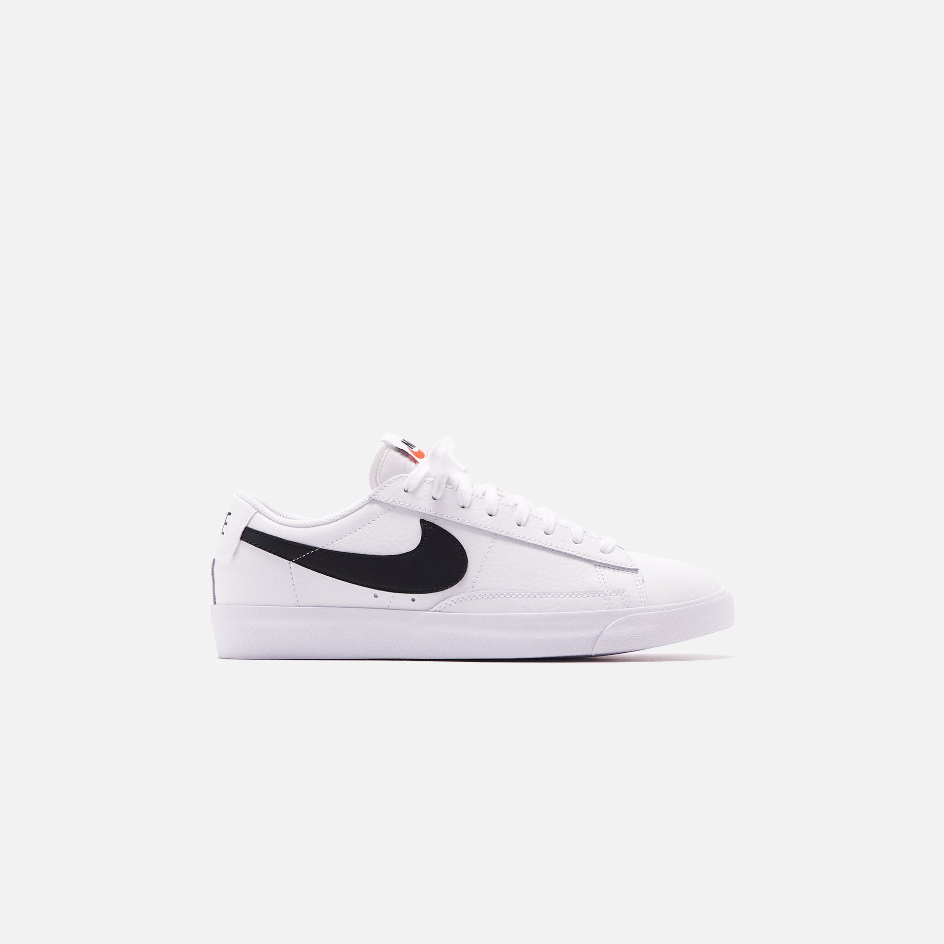 Nike Blazer Low - White / Black / Orange Blaze
