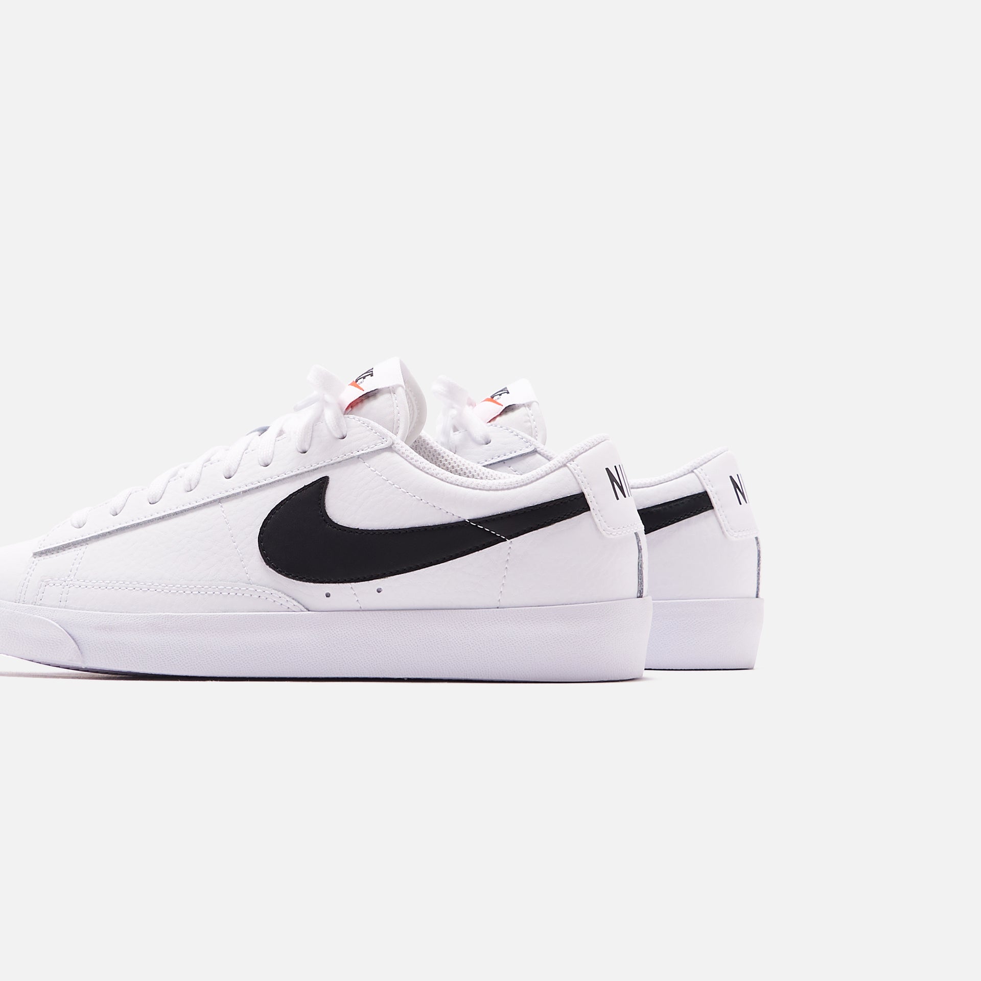 Nike Blazer Low - White / Black / Orange Blaze