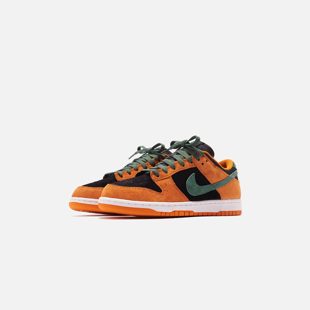 Nike Dunk Low SP - Black / Nori / Ceramic