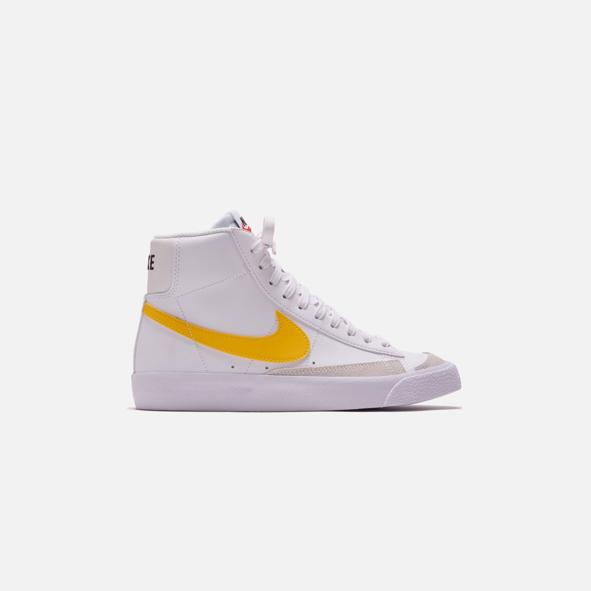 NKDA4086 103NikeBlazerMid77WhiteVividSulfurPecanGS 112641