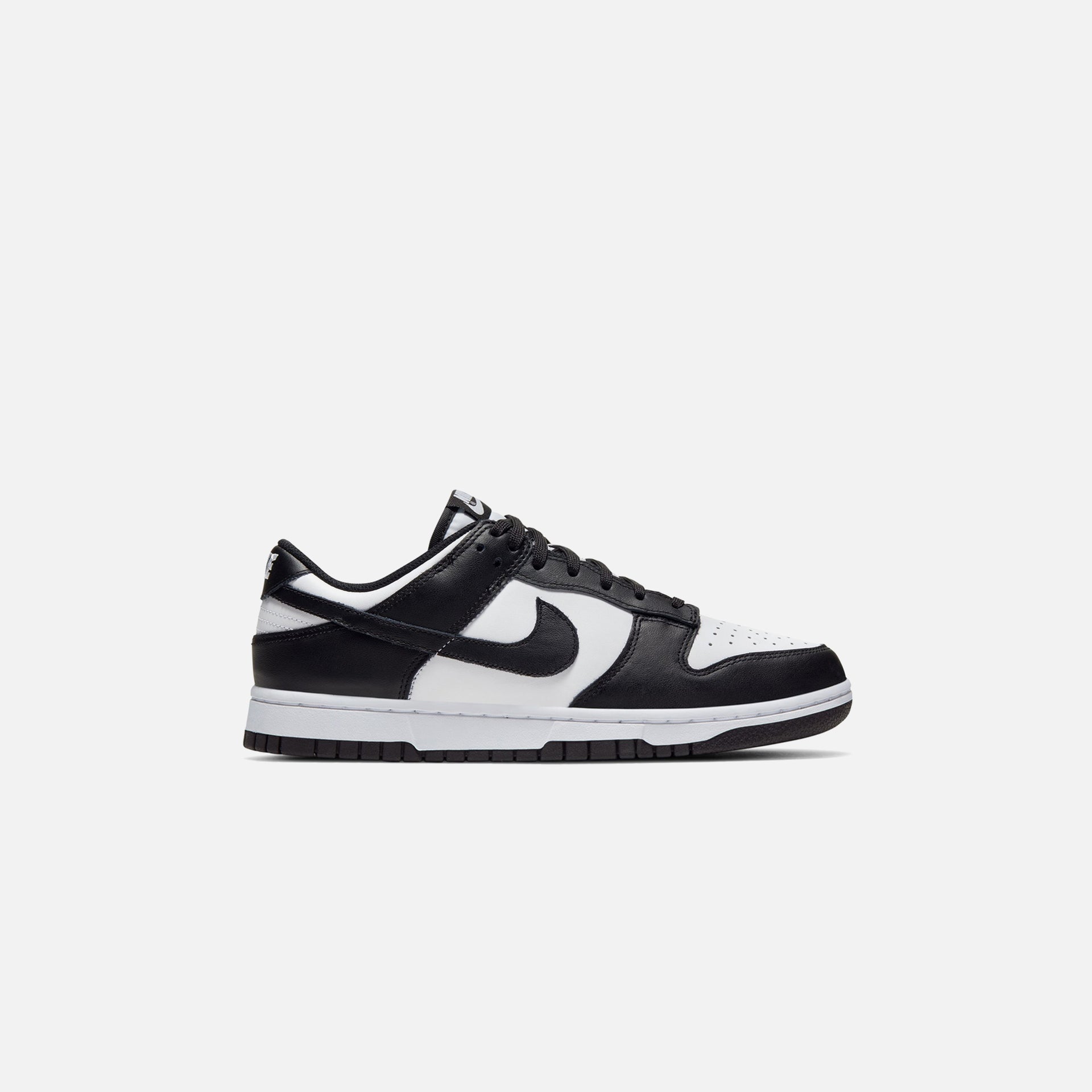 Nike WMNS Dunk Low - White / Black