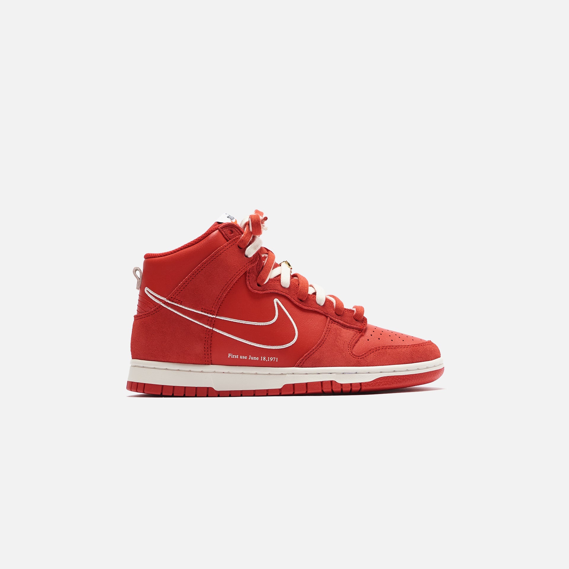 Nike Dunk High SE - University Red / Sail