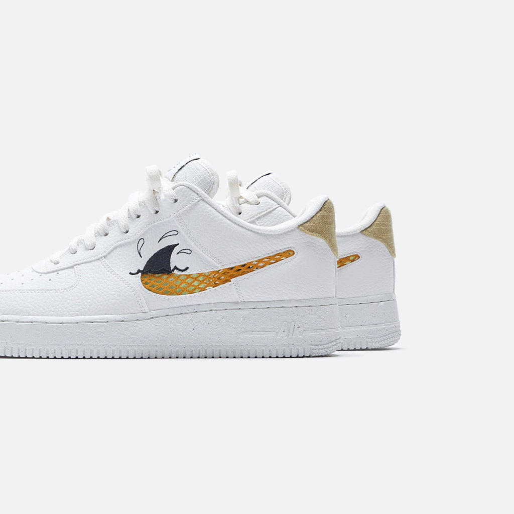 Nike Air Force 1 '07 LV8 Next Nature - Sail / Sanded Gold / Black / Wheat  Grass
