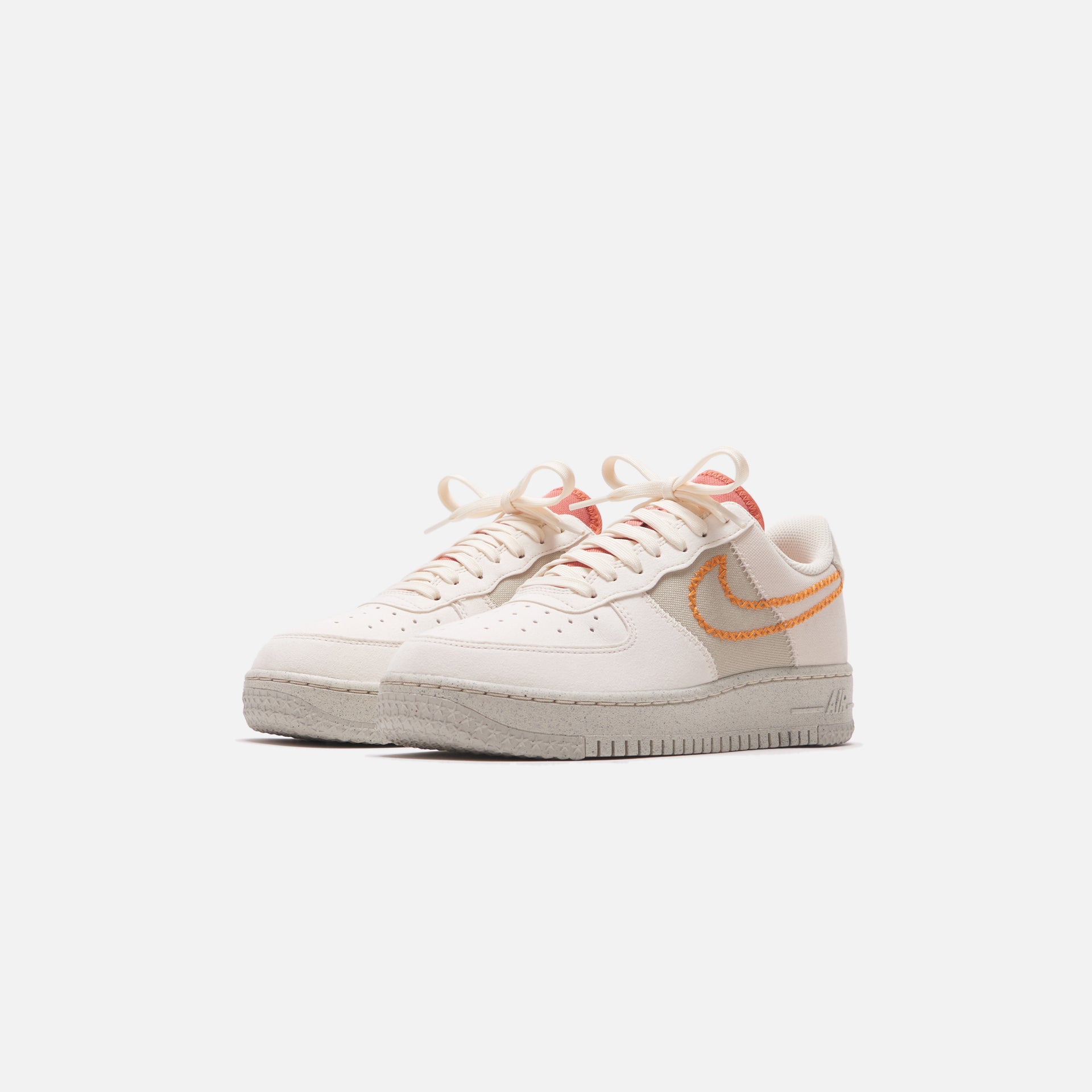 Nike WMNS Air Force 1 - Coconut Milk / Light Curry Olive Aura