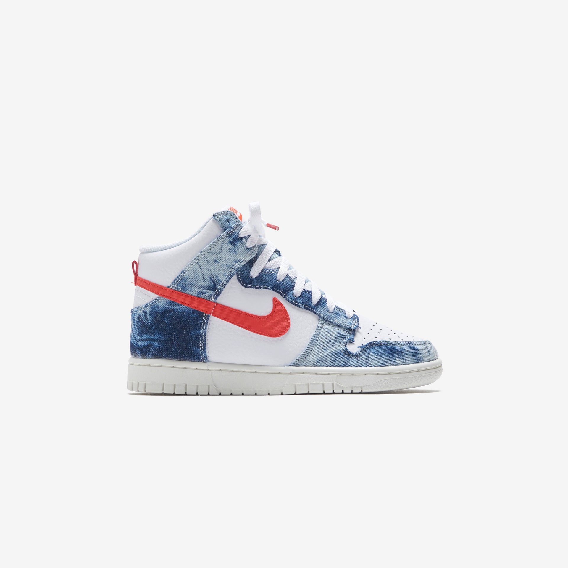 Nike Wmns Dunk High US - Multi Color / White / Sail / Habanero Red