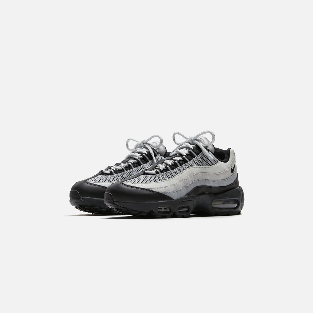 Nike WMNS Air Max 95 - Light Smoke Grey / Black-Photon Dust / Sail