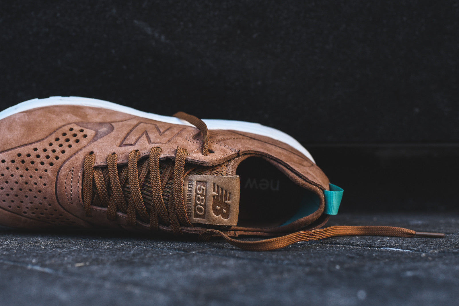 New Balance Deconstructed 580 - Brown