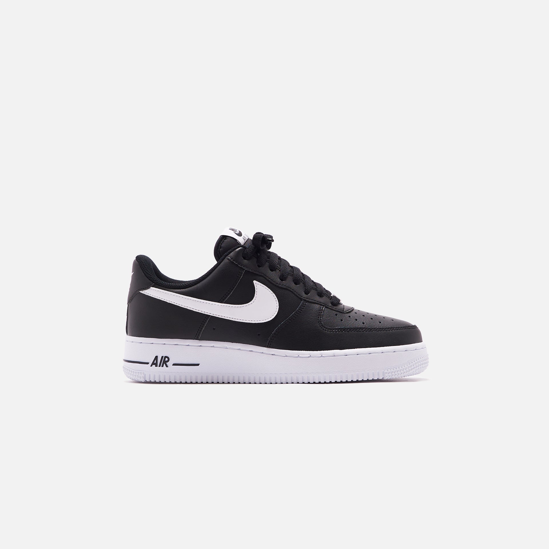 Nike Air Force 1 '07 Low - Black / White