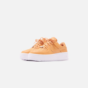 Nike WMNS Air Force 1 Sage Low - Copper Moon / White