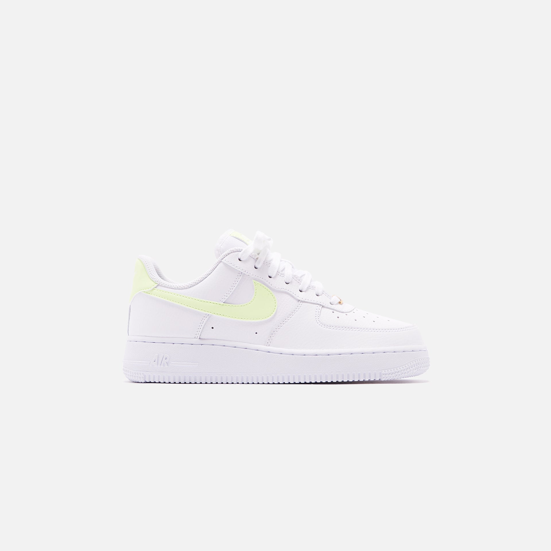 Nike WMNS Air Force 1 '07 Low - White / Barely Volt