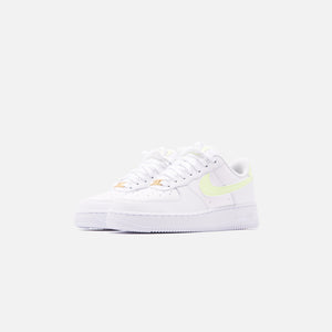 Nike WMNS Air Force 1 '07 Low - White / Barely Volt