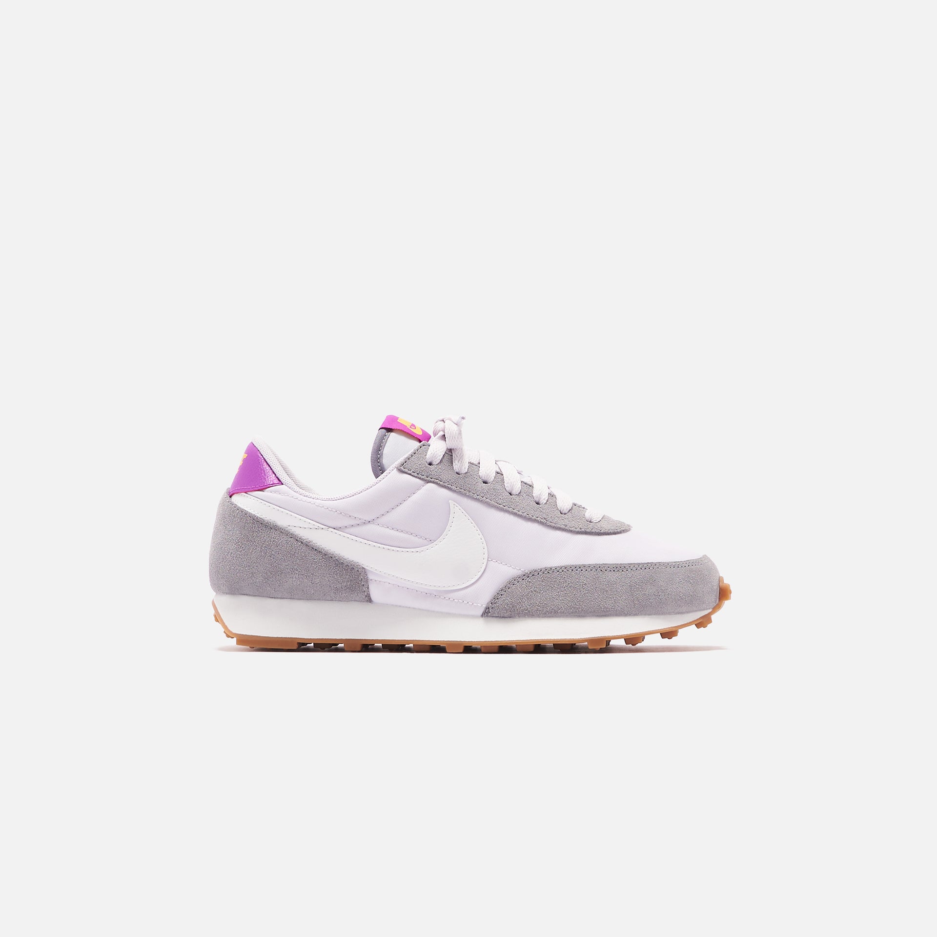 Nike WMNS Daybreak - Particle Grey / Summit White / Vast Grey / Vivid Purple