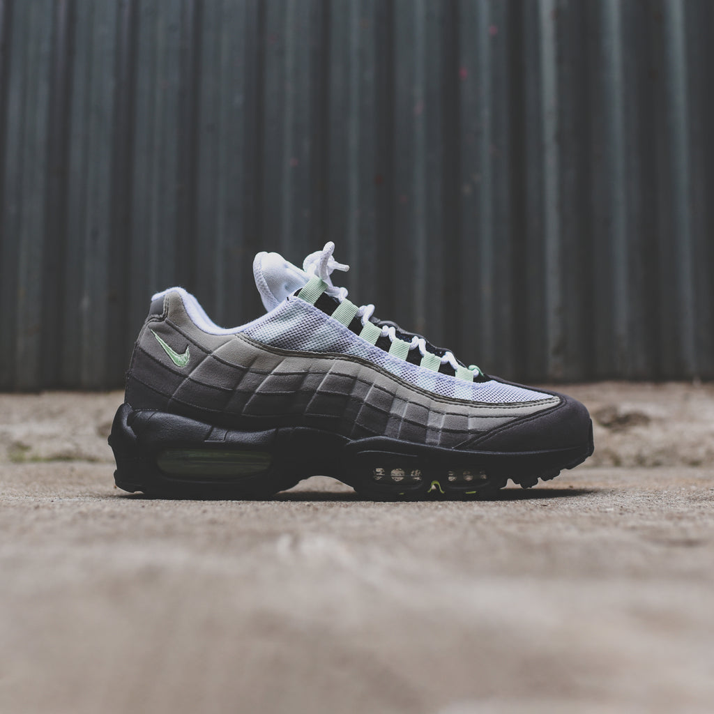 Nike Air Max 95 White Fresh Mint Granite Dust Dark Pewter