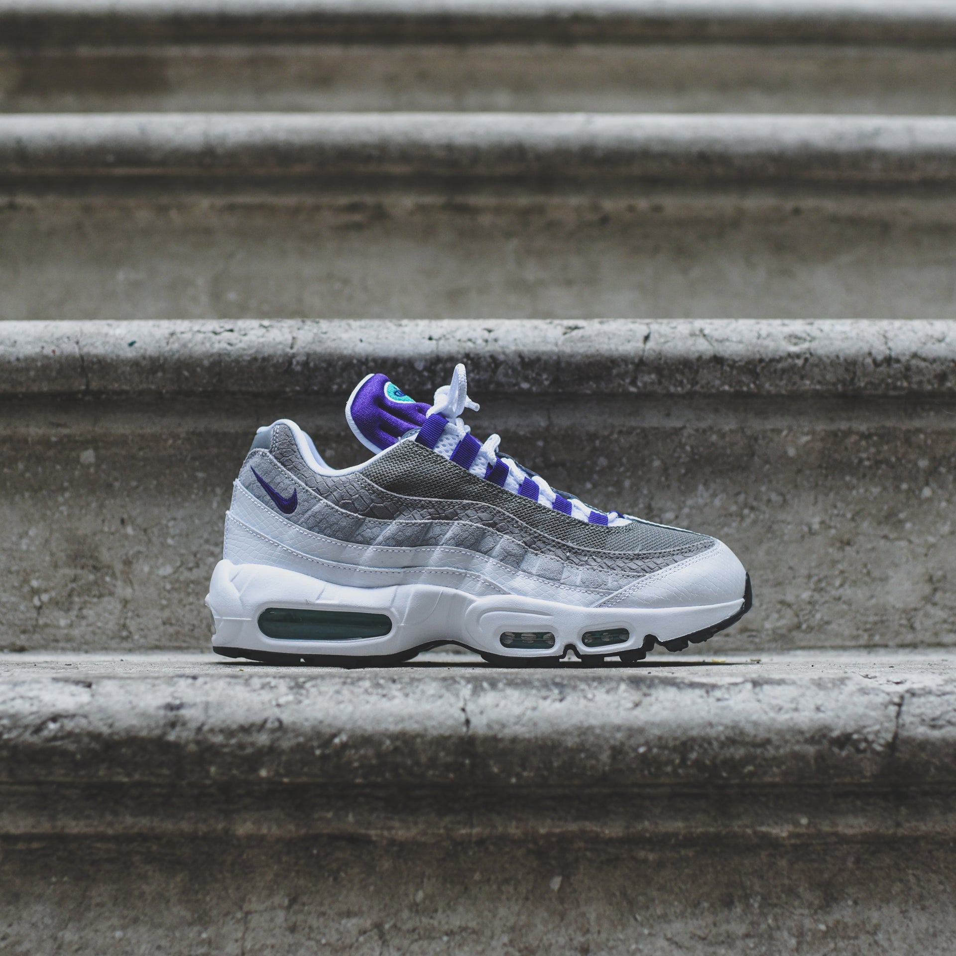 Nike Air Max 95 LV8 - White / Court Purple / Emerald Green