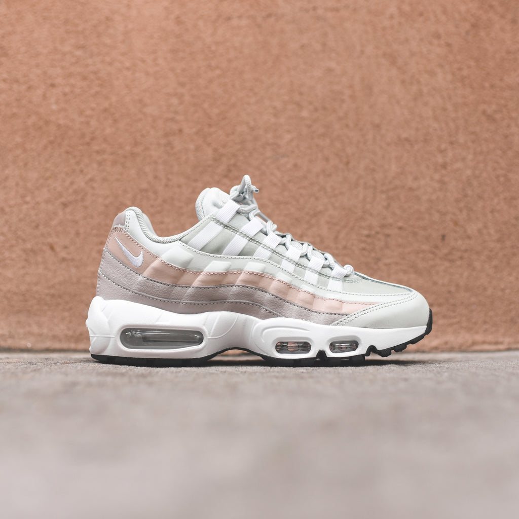 Nike WMNS Air Max 95 - Silver / Beige â Kith