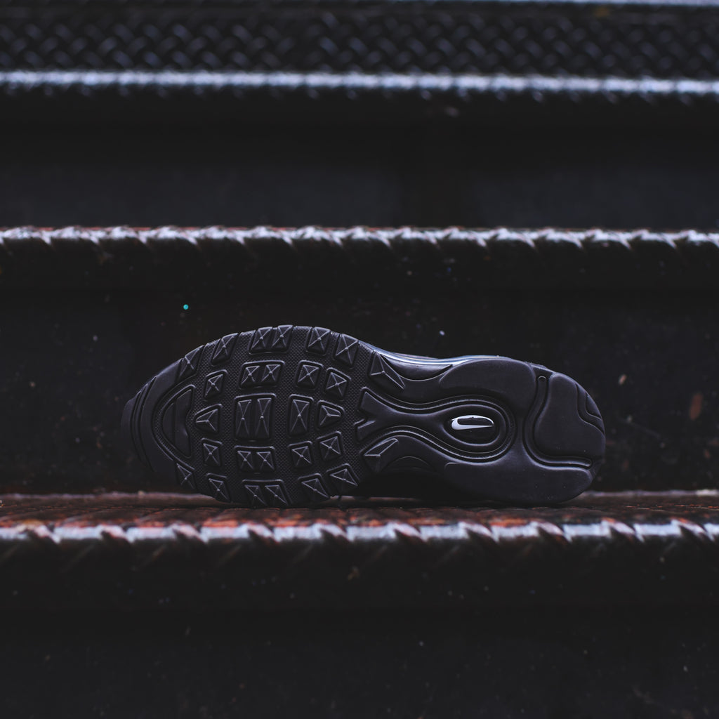 Nike WMNS Air Max Deluxe SE Oil Grey Kith