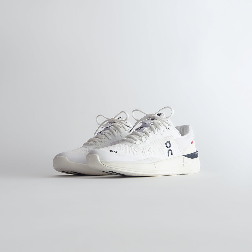 The Roger Pro by On Running - White / Ivory / Black
