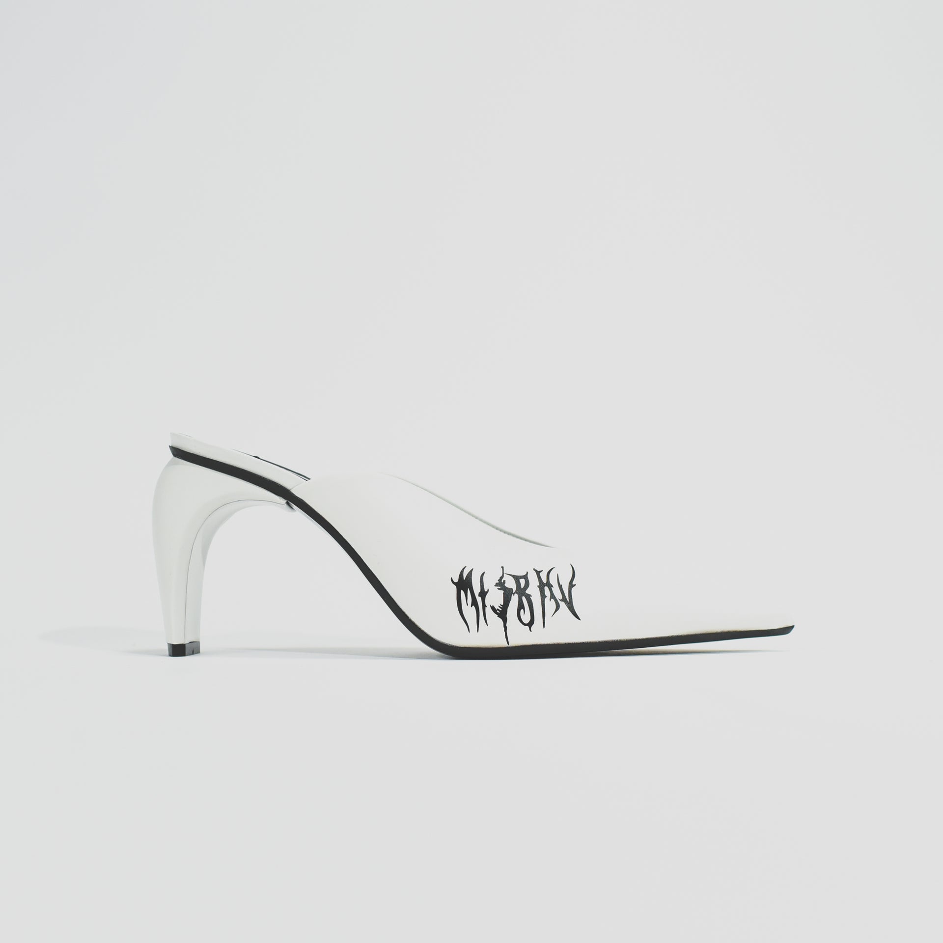 MISBHV WMNS Pandora Slicer Mules - White