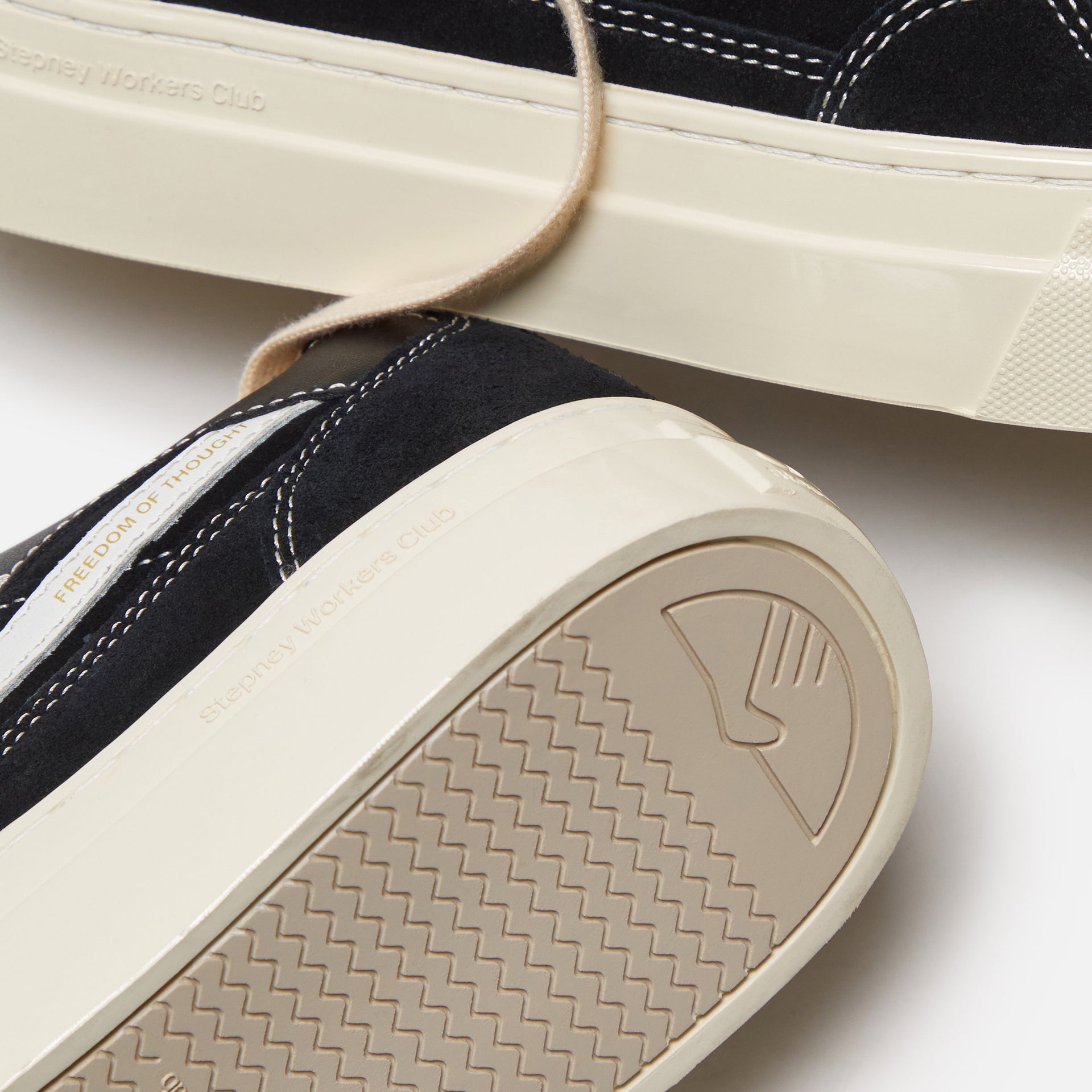 Stepney Workers Club Pearl S-Strike Suede - Black / White