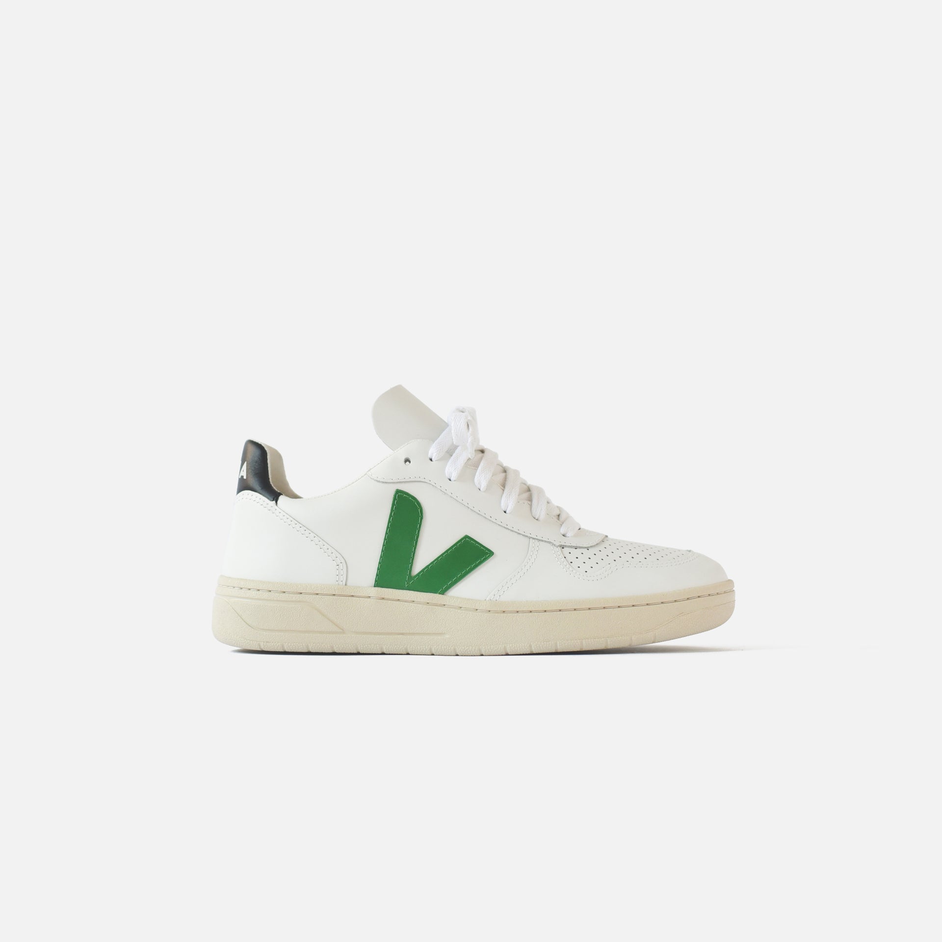 Veja V-10 - Extra White / Emeraude Black / Green