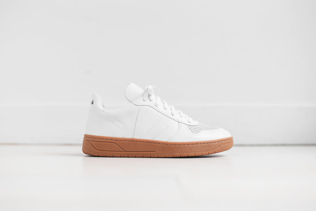 Veja V 10 Extra White Natural