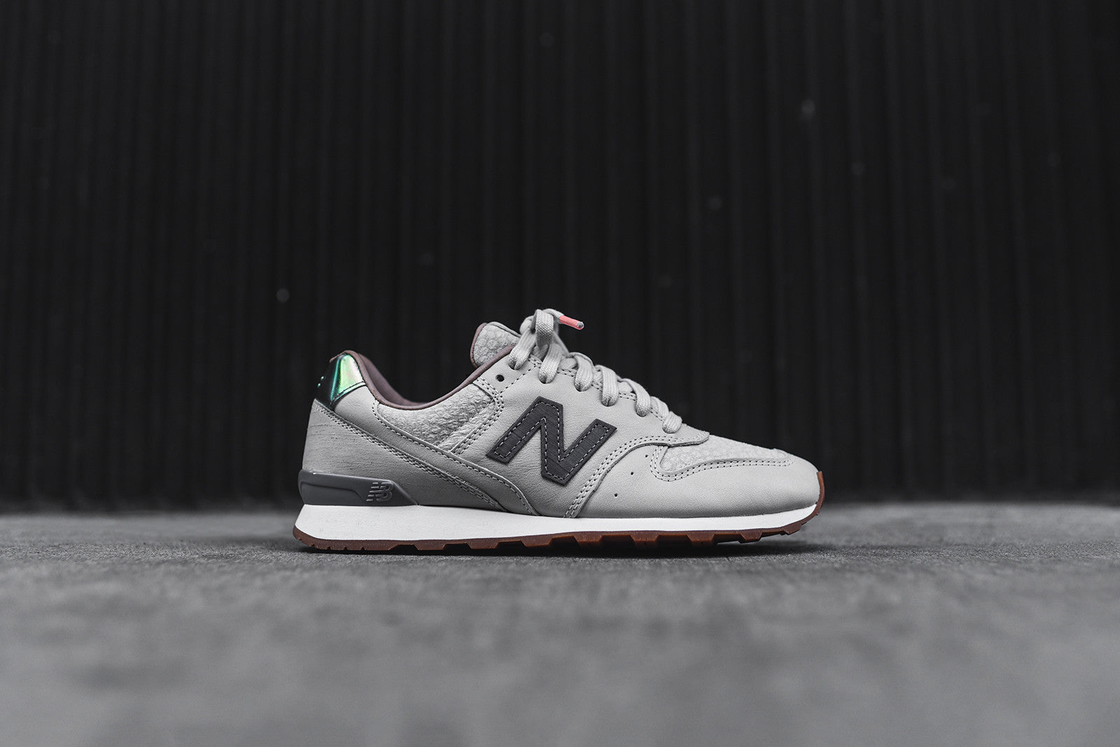 New Balance WMNS L696GFR - Grey