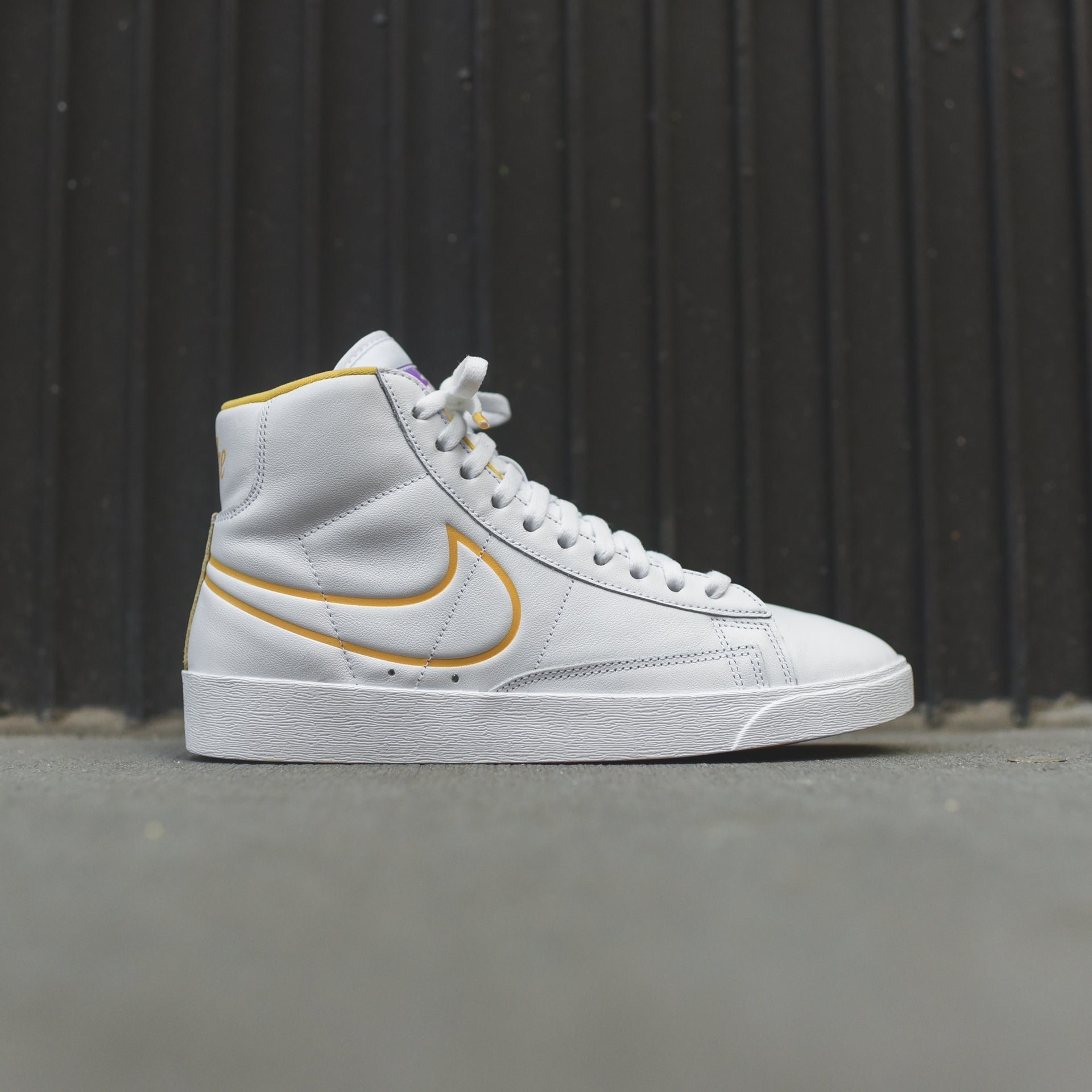 Nike WMNS Blazer Mid - Bright Citron / Light Orewood Brown / Sunble