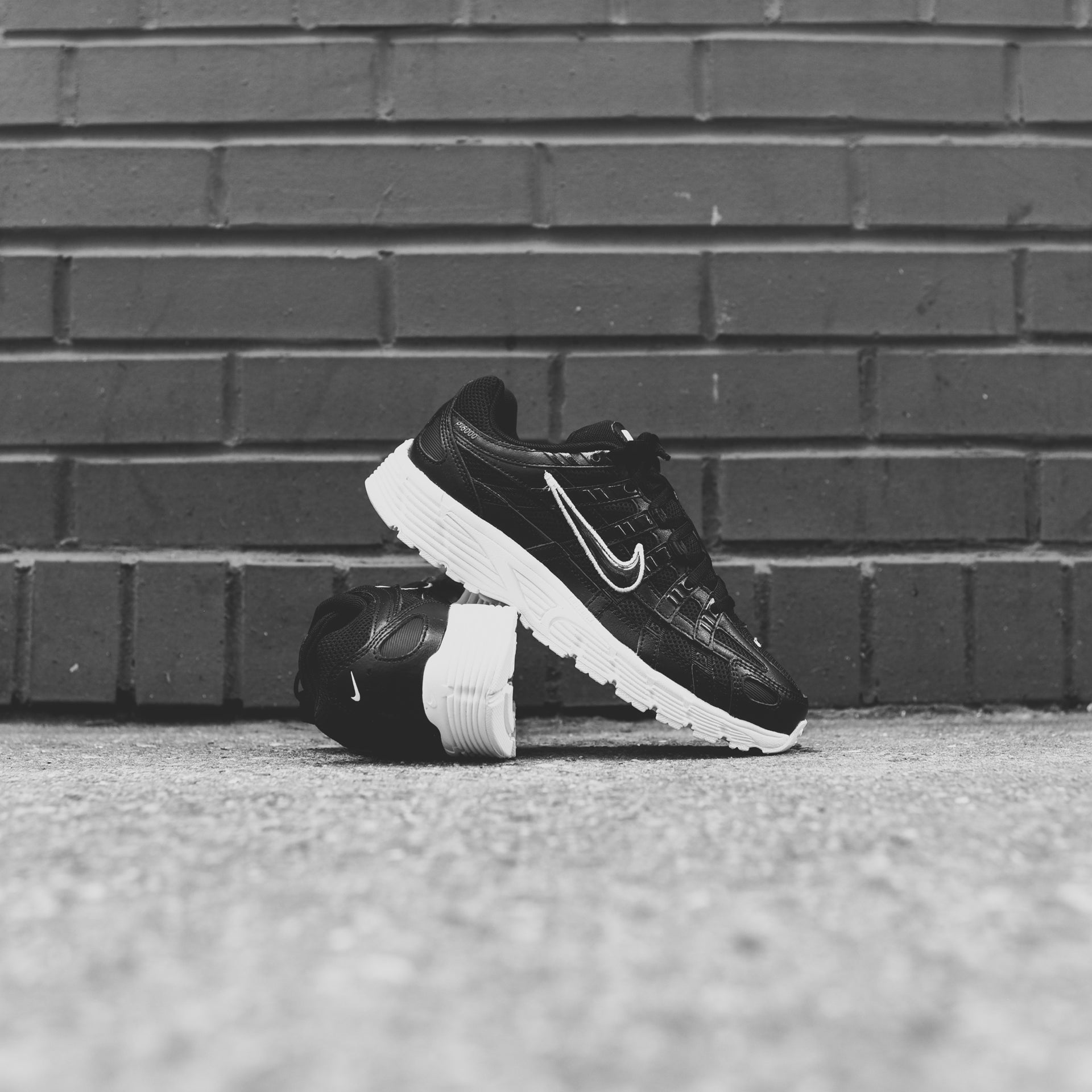 Nike WMNS P-6000 - Black / Anthracite / White