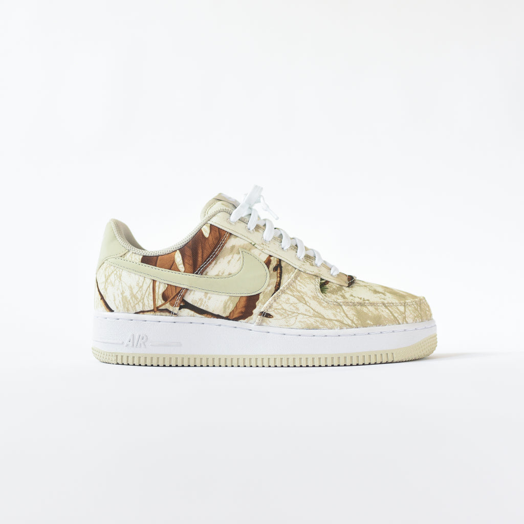 NIKE AIR FORCE 1 '07 LV8 3 REFLECTIVE CAMO WHITE for £95.00