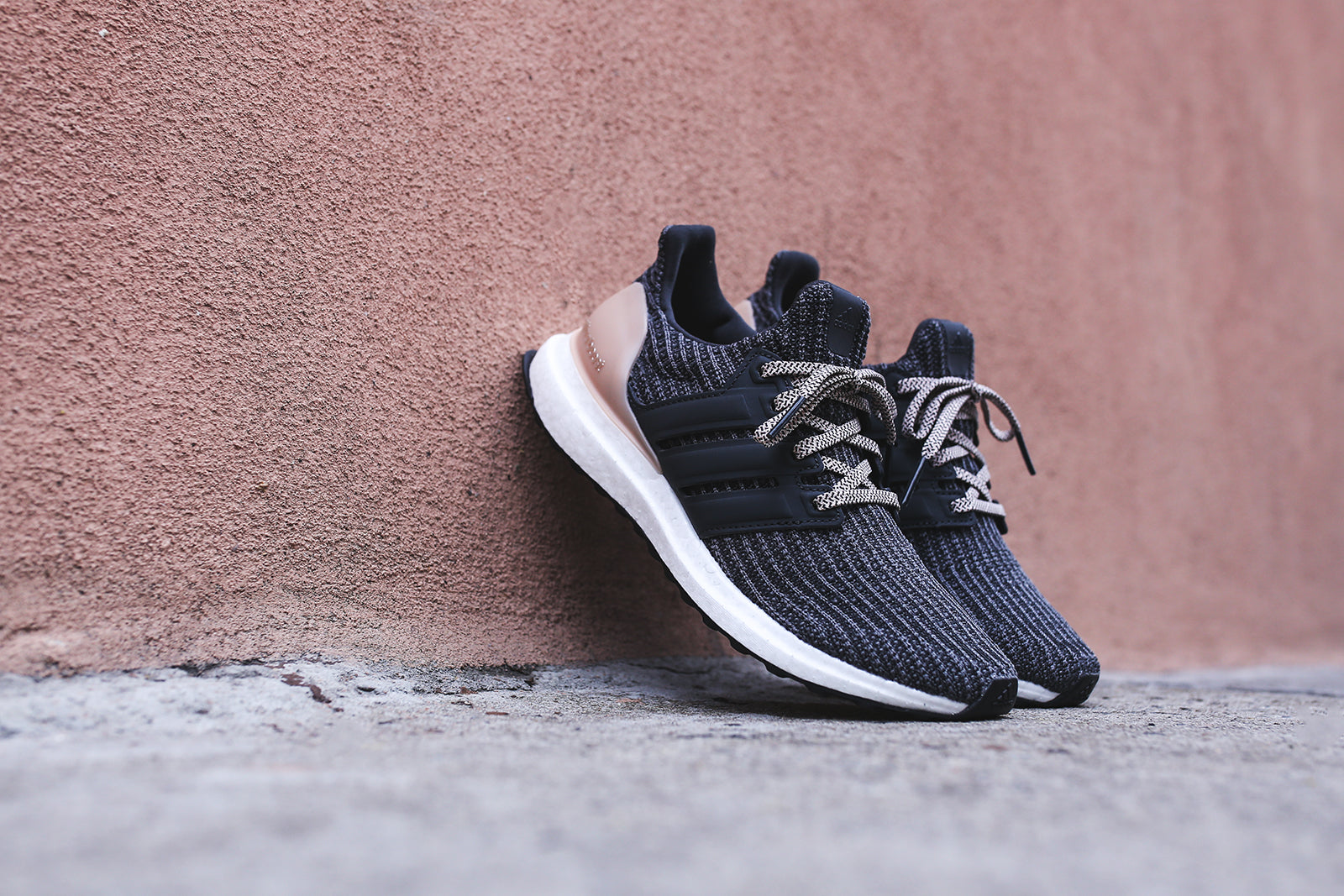 adidas WMNS UltraBOOST - Grey / Tan / White