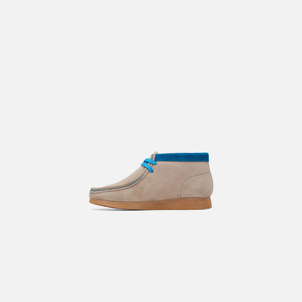 Grade school sales clarks wallabees