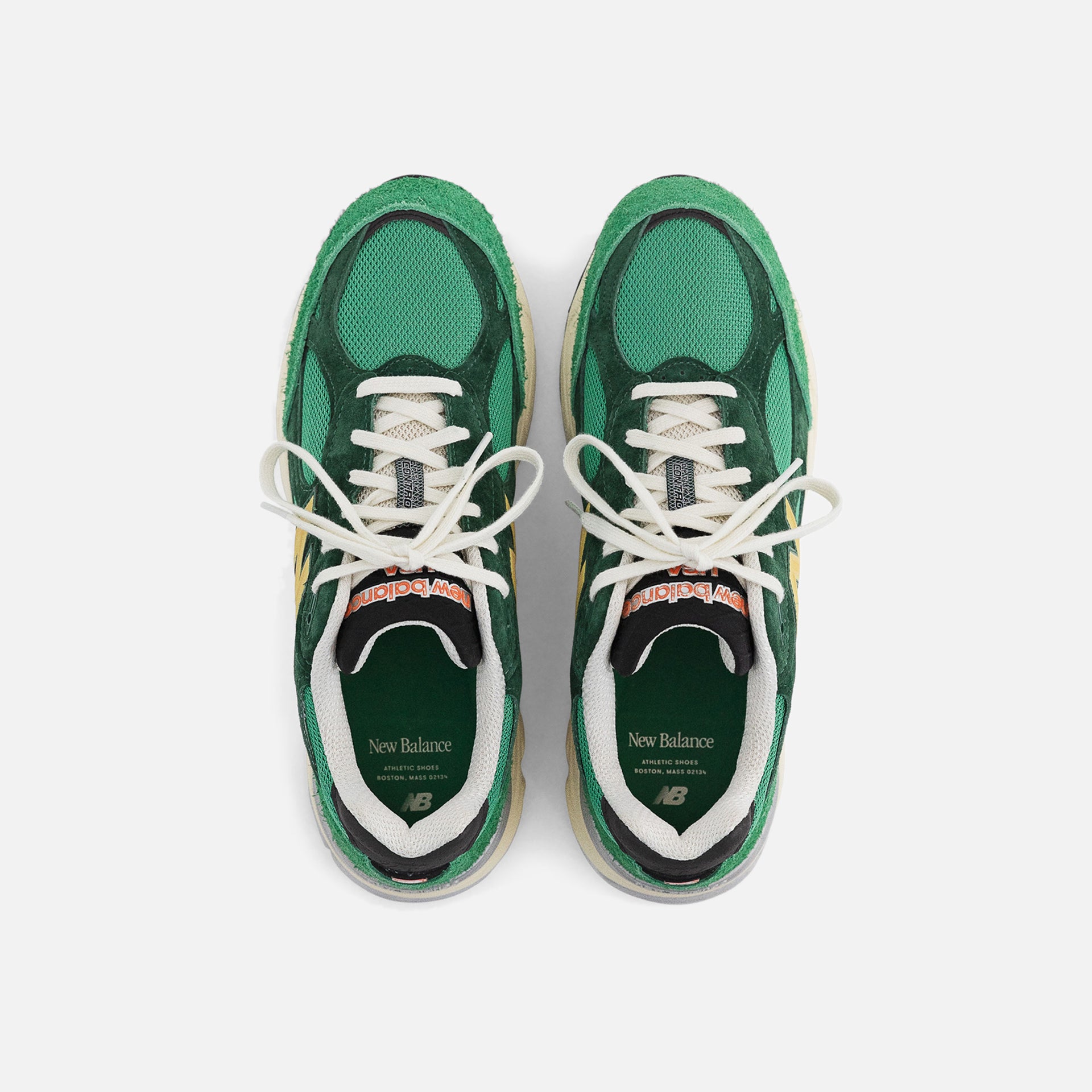 New Balance Made in US 990 V3 - Green / Gold