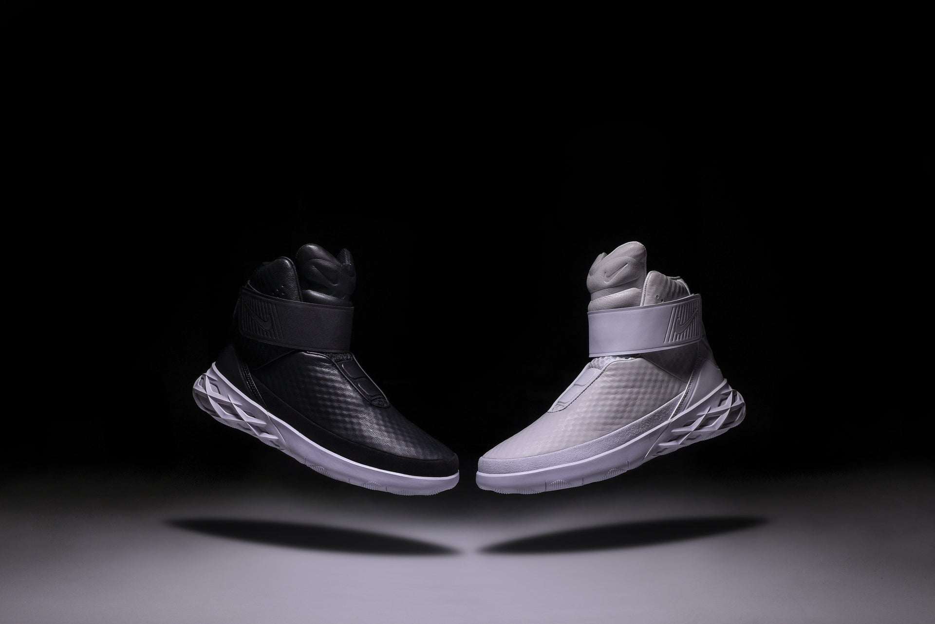 Nike Swoosh Hunter QS