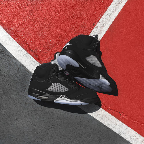 news/nike-air-jordan-retro-v-metallic