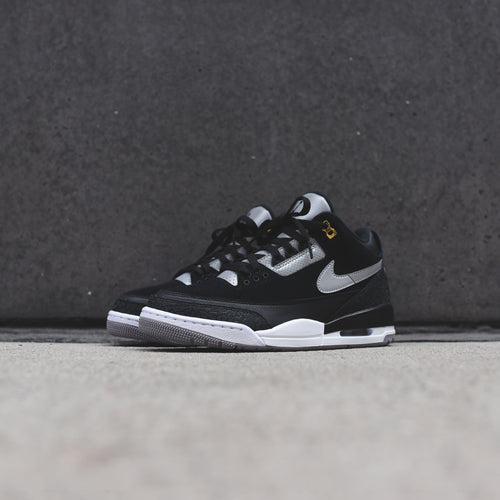 news/nike-air-jordan-3-retro-th-sp-black-cement-grey-metallic-gold