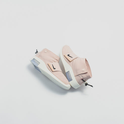 news/nike-air-fear-of-god-moc-particle-beige-black-sail